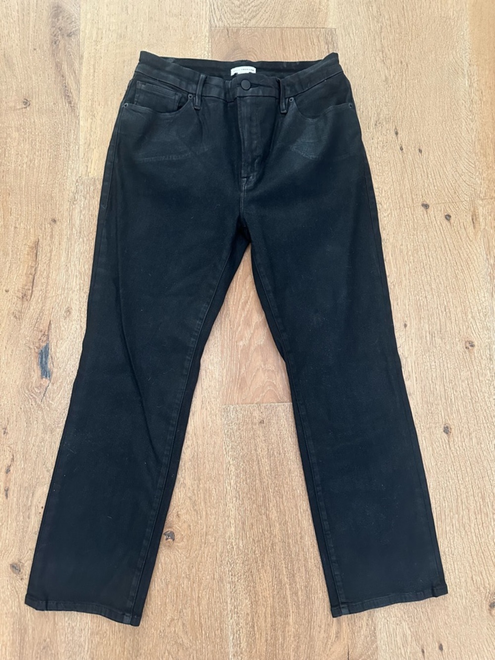 Good American - Very Flattering Black Coated Straight-Leg Jeans